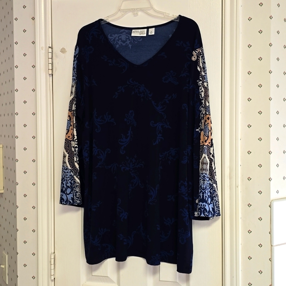Womens Brand New Attitudes by Renee Navy Pattern Tunic. Long Sleeves. Size 1X